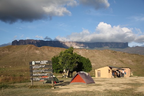 Tök River Camp - Mount Roraima