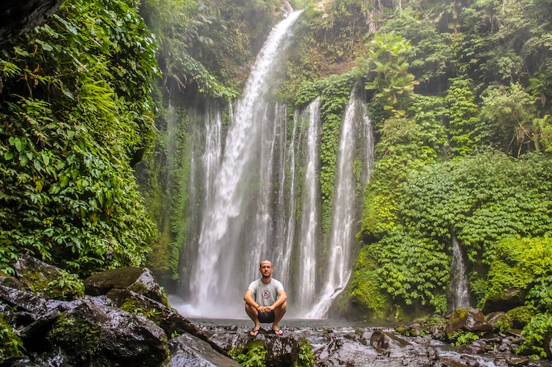 Cachoeira Sendang Gila em Senaru Cachoeira Sendang Gila em Senaru Monte Rinjani