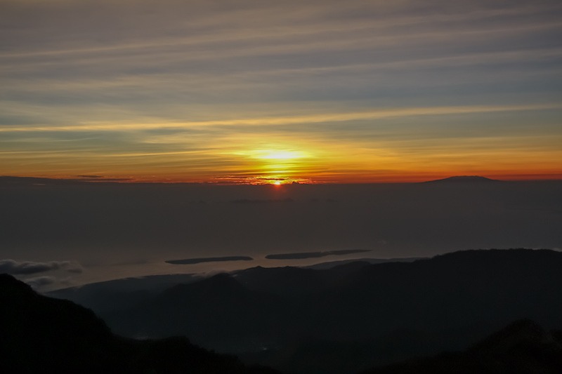 Nascer do Sol no Cume Monte Rinjani Nascer do Sol no Cume Monte Rinjani