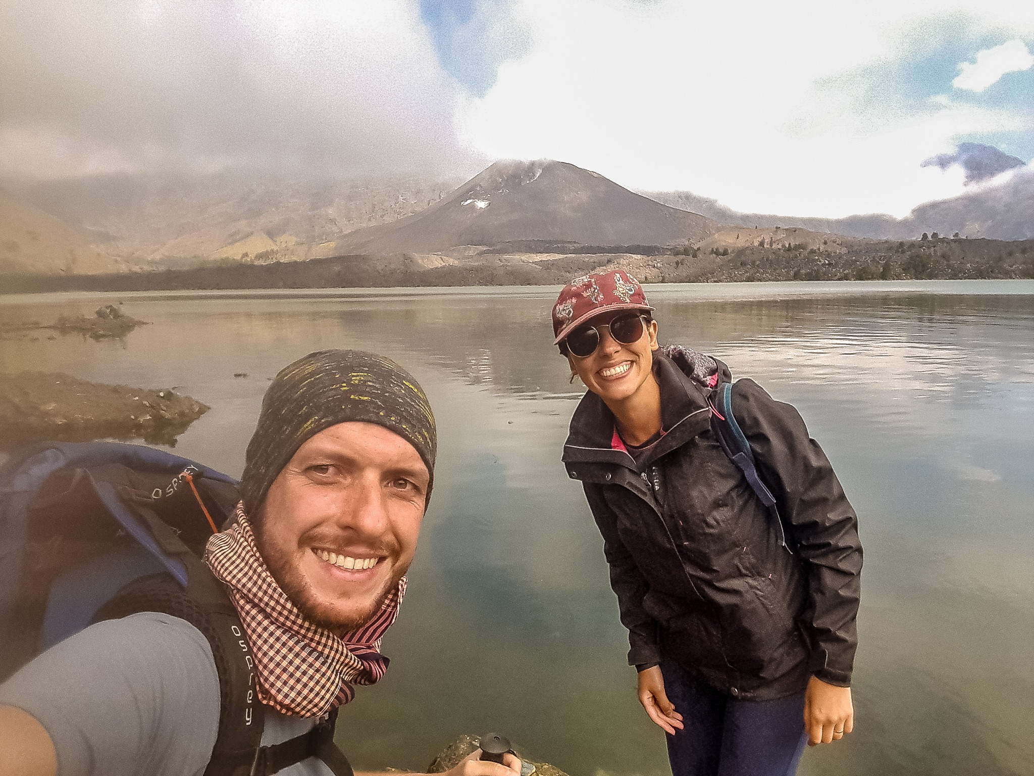 Lago da Cratera Monte Rinjani Lago da Cratera Monte Rinjani