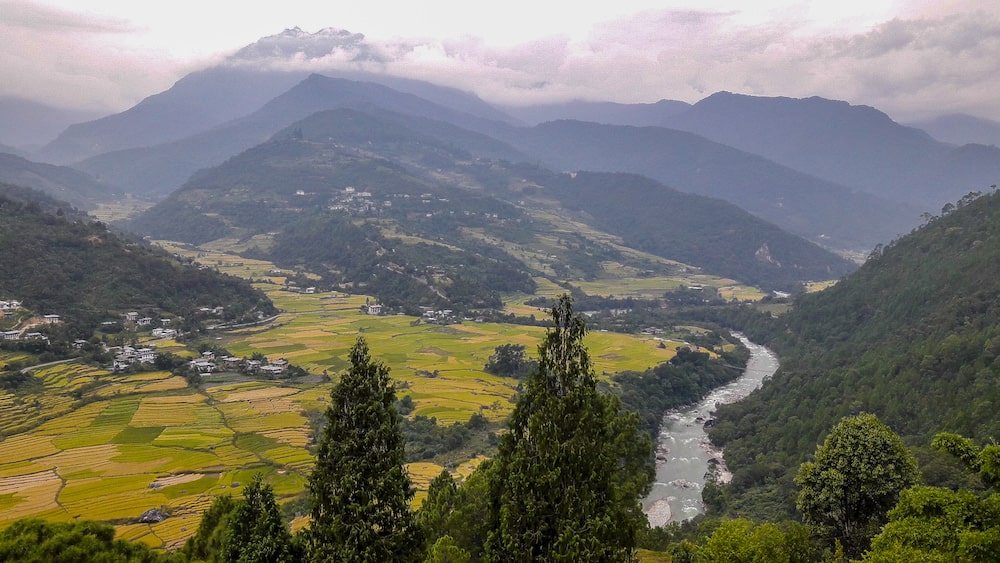 Vista do Chorten Khamsum Yulley Namgay